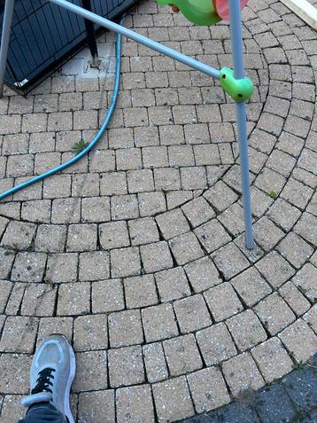 Gratis gele straatstenen (ca. 440) beschikbaar voor biedingen