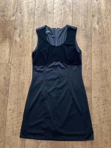 Zwart jurkje maat 38 van Expresso beschikbaar voor biedingen