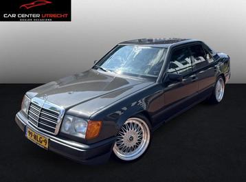 Mercedes-benz 200-500 (W124) 300 E automaat  | tekst lezen | beschikbaar voor biedingen