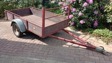 Gebruikte aanhangwagen / autokar beschikbaar voor biedingen