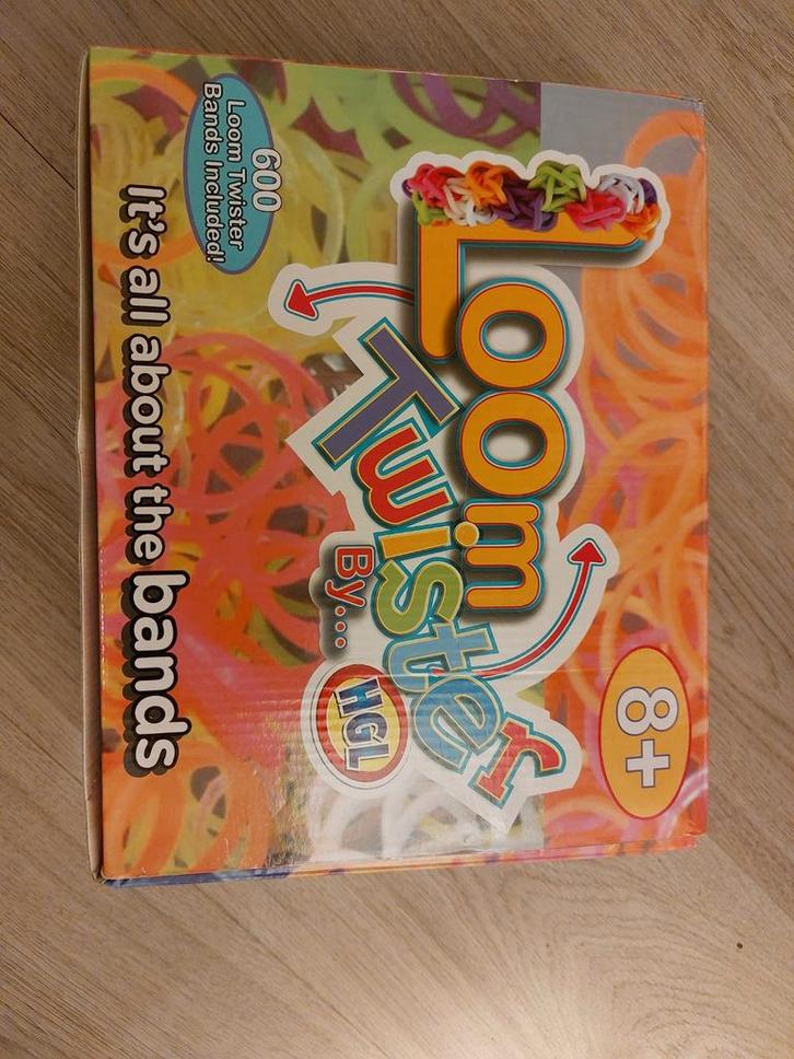 Loombandjes set met haakjes, Hobby en Vrije tijd, Knutselen, Zo goed als nieuw, Materiaal, Ophalen of Verzenden