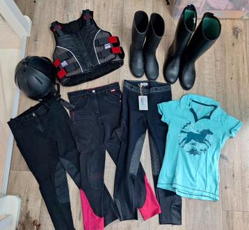 Set paardrij kleding, cap, rijlaarzen, shirt. beschikbaar voor biedingen