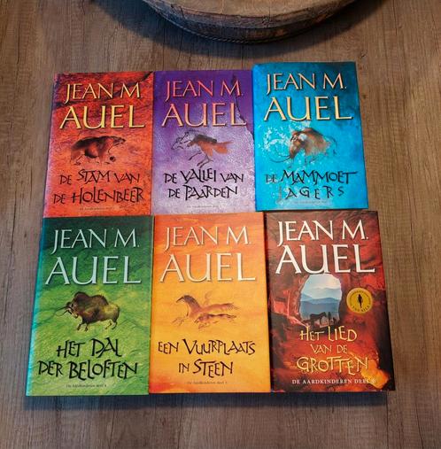 Complete sirie De Aardkinderen Jean M. Auel  hardcover, Boeken, Fantasy, Gelezen, Ophalen of Verzenden