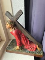 Antiek Gipsen Beeld van Jezus met Kruis, Antiek en Kunst, Ophalen of Verzenden