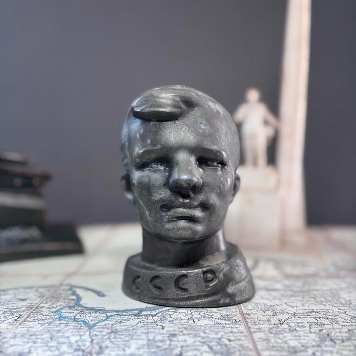 Yuri Gagarin Buste - Eerste Mens in de Ruimte, Antiek en Kunst, Kunst | Beelden en Houtsnijwerken, Ophalen of Verzenden