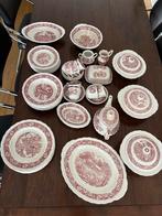 Vintage Servies met Rood Patroon, Antiek en Kunst, Antiek | Servies compleet, Ophalen