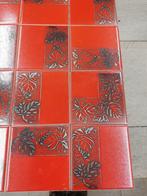 Engelse retro wandtegels rood met zilvergrijs blad mix match, Antiek en Kunst, Ophalen