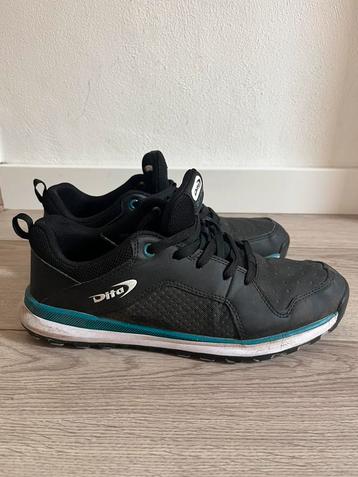 Hockeyschoenen maat 43 Dita beschikbaar voor biedingen