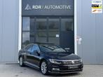 Volkswagen Passat 1.4 TSI R-Line / Pano / Leder, 65 €/maand, Gebruikt, 4 cilinders, Zwart