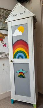 Eenhoorn regenboog kastje kinder strandhuisje, Ophalen of Verzenden, Zo goed als nieuw, Minder dan 50 cm, 105 cm of meer