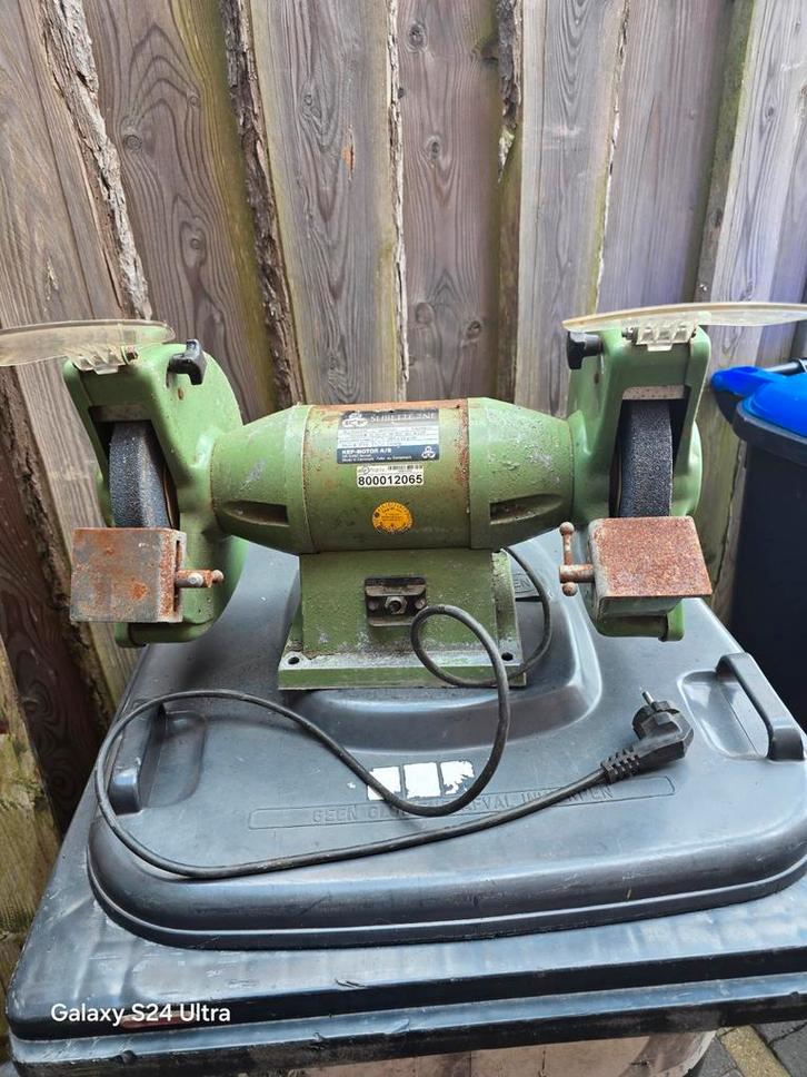 Werkbankslijpmachine - Degelijke oude slijpsteen, Doe-het-zelf en Verbouw, Gereedschap | Slijpmachines, Gebruikt, Werkbankslijpmachine