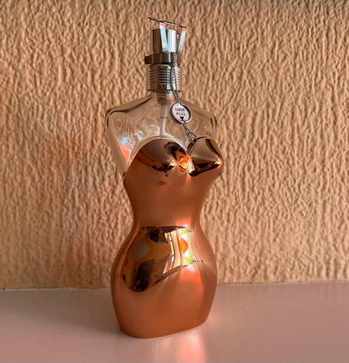 Jean Paul Gaultier eau de toilette corset houder incl blik, Verzamelen, Parfumverzamelingen, Gebruikt, Parfumfles, Ophalen of Verzenden