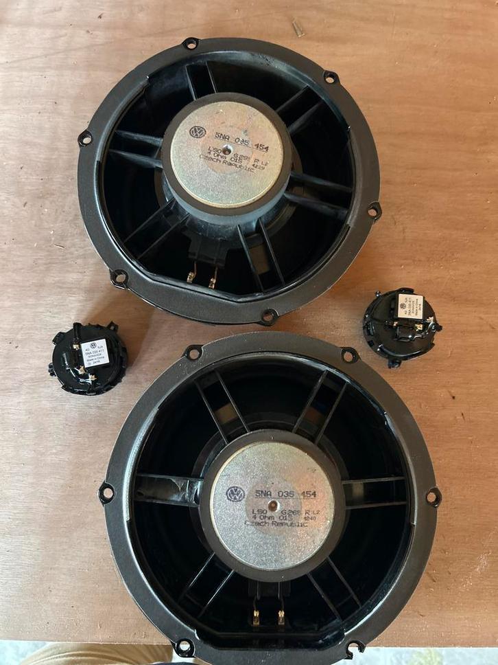 VW Tiguan 2 Speakerset Origineel, Auto diversen, Autospeakers, Gebruikt, Ophalen of Verzenden