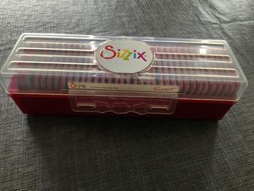 Sizzix Alfabet + 0 tot 9 + ! ? # & " ; $ @ alles in Box beschikbaar voor biedingen