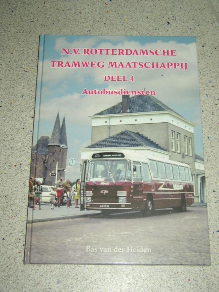 N.V. Rotterdamsche Tramweg Mij.– deel 4 Autobusdiensten, Boeken, Geschiedenis | Stad en Regio, Zo goed als nieuw, Verzenden