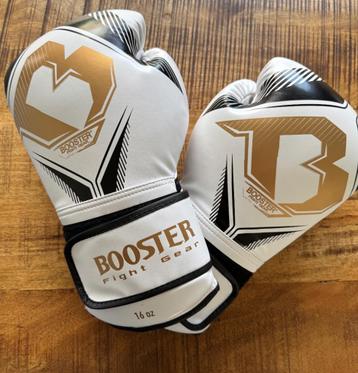 Fight Company/Dames kickboks handschoenen beschikbaar voor biedingen