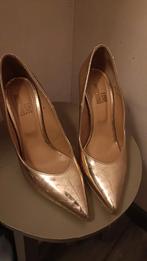 Love Moschino pumps maat 39, Ophalen of Verzenden, Zo goed als nieuw, Roze