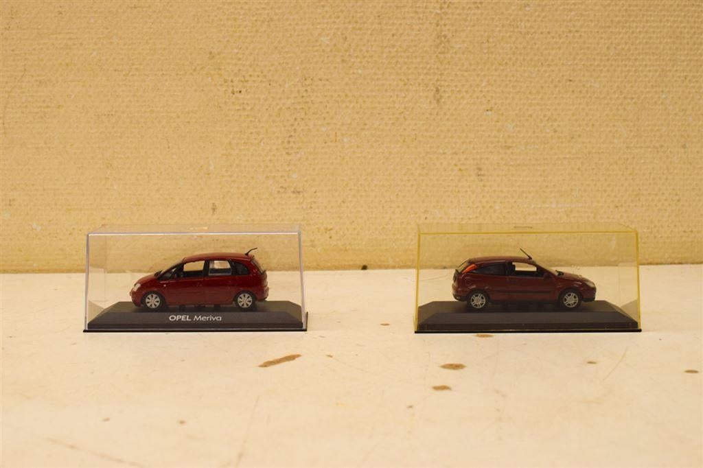2 stuks Pauls model art minichamps Autos in een plastic doos, Ophalen of Verzenden, Gebruikt