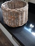 Rieten lampenkap, lampenkap, riet, diameter is 25 cm, Huis en Inrichting, Lampen | Lampenkappen, Ophalen of Verzenden, Rond