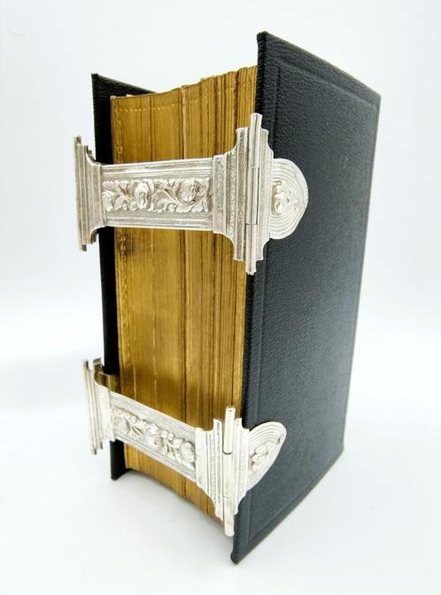 Bijbel met zilveren sloten, D. van Leersum / Utrecht, 1836, Antiek en Kunst, Antiek | Goud en Zilver, Zilver, Verzenden