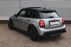 MINI Hatchback Cooper Classic Automaat / Panoramadak / Sport, Auto's, 136 pk, Gebruikt, Met garantie (alle), Leder en Stof