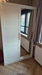 Witte kledingkast met schuifdeuren, Huis en Inrichting, Overige materialen, 100 tot 150 cm, Ophalen of Verzenden, Zo goed als nieuw