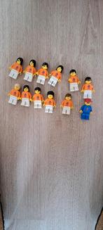 lego poppetjes knvb voetbalelftal met coach, Gebruikt, Ophalen of Verzenden