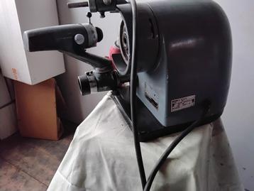 SLIJPMACHINE voor FREZEN, stil gestaan poos, Div.Foto beschikbaar voor biedingen