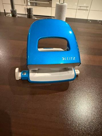 Leitz Perforator - Blauw - vandaag ophalen! beschikbaar voor biedingen