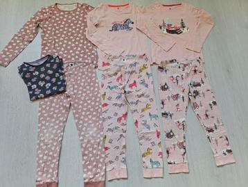 3 pyjama's van HEMA, maat 122/128