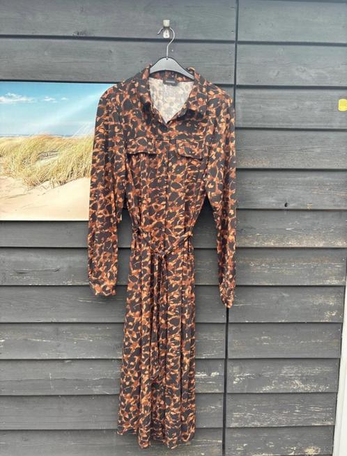 Pescara Jurk Maat L, Kleding | Dames, Jurken, Zo goed als nieuw, Maat 38/40 (M), Bruin, Onder de knie, Ophalen of Verzenden