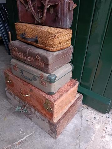 Retro/vintage koffers/tas beschikbaar voor biedingen