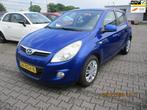 Hyundai I20 Hyundai I20 1.4i DynamicVersion-5DRS-AIRCO, Auto's, Voorwielaandrijving, Gebruikt, Zwart, 4 cilinders