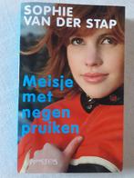 Waargebeurd: Meisje met negen pruiken - Sophie van der Stap, Ophalen