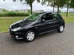 Peugeot 206 1.4 Air-line 3 (bj 2006), Auto's, Voorwielaandrijving, 4 cilinders, Zwart, Origineel Nederlands