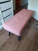 Velvet roze bankje met zwarte poten, Ophalen, Minder dan 50 cm, 100 tot 125 cm, Zo goed als nieuw