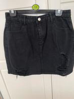 Kort rokje zwart met scheuren, Kleding | Dames, Zwart, Maat 42/44 (L), Nieuw, Ophalen of Verzenden