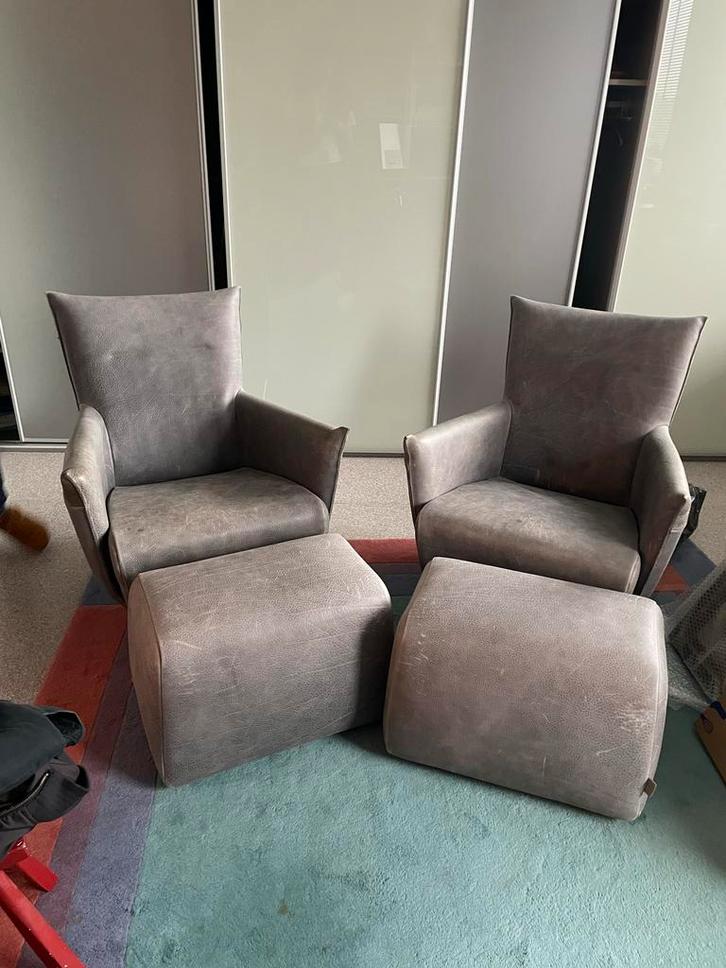 Label van den Berg Cheo Fauteuil met Poef, Huis en Inrichting, Fauteuils, Gebruikt, Leer, 75 tot 100 cm, Ophalen of Verzenden