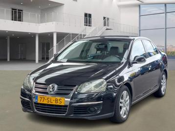 Volkswagen Jetta 2.0 FSI Sportline/NAVIGATIE/VELGEN/CRUISE beschikbaar voor biedingen