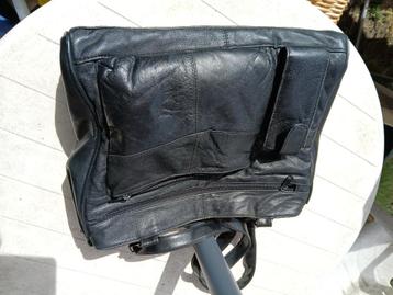 Dames handtas zwart leer beschikbaar voor biedingen