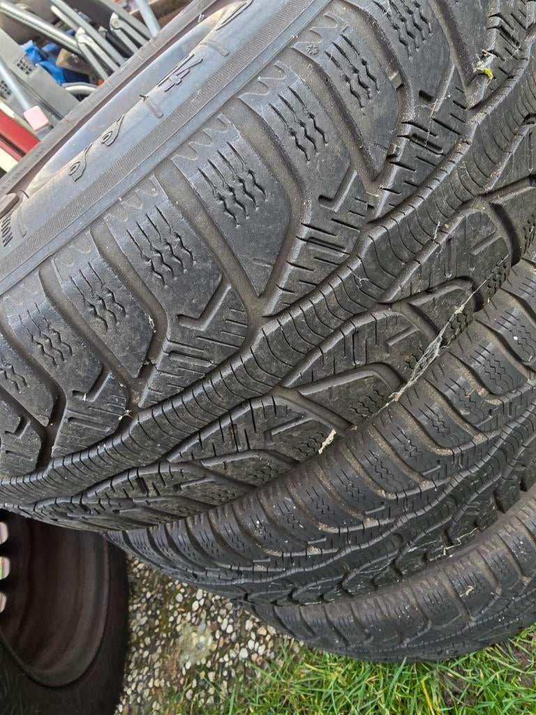 Winterbanden Opel Corsa D 2011, Auto-onderdelen, Banden en Velgen, Ophalen, Gebruikt, 15 inch, Banden en Velgen