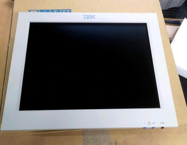 BM touch monitor 12" 4820 (25L7032) nieuw in doos, Computers en Software, Monitoren, Nieuw, 60 Hz of minder, DVI, Touchscreen