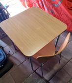 Tafel met 4 stoelen  (gratis), 50 tot 100 cm, Vierkant, Zo goed als nieuw, Vier personen