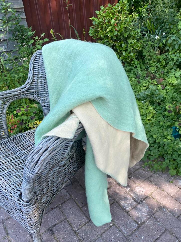 Prachtige vintage wollen deken 210 x 160 cm, Huis en Inrichting, Woonaccessoires | Plaids en Woondekens, Zo goed als nieuw, Ophalen of Verzenden