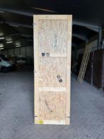 Kist met deksel voor verhuizing en vervoer of opslag., Ophalen