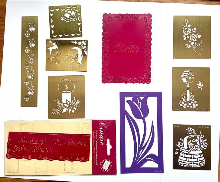 Embossing snij of prikmallen bloem, tekst, kerst, Hobby en Vrije tijd, Kaarten | Zelf maken, Zo goed als nieuw, Pons of Mal, Ophalen of Verzenden