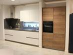 S-12 Moderne greeploze keuken met apparatenwand | Spoedverk., Ophalen, Wit, Nieuw, Dubbelwandige keuken