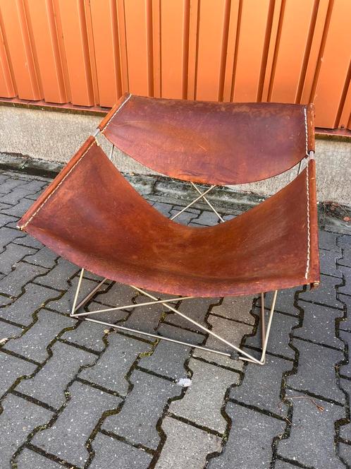 Artifort Butterfly fauteuil F675 vintage staat, Huis en Inrichting, Fauteuils, Gebruikt, Leer, Metaal, Overige materialen, 50 tot 75 cm