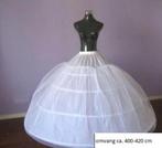 Hoepelrok en bijpassende accessoires voor de Bruid - Nieuw, Trouwjurk, Wit, Ophalen of Verzenden, Trouwjurken en Zo