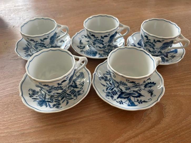 Blue Danube kop en schotels (doorsnede 6 cm), Antiek en Kunst, Antiek | Servies los, Ophalen of Verzenden